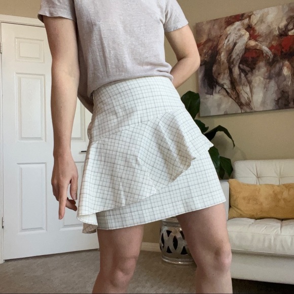 Joie Botan White Plaid Ruffle Tiered Mini Skirt, size 8 - Picture 16 of 16